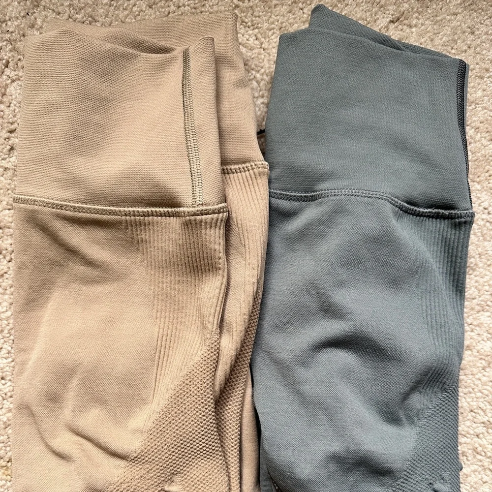 Alphalete legging bundle - Picture 6 of 8